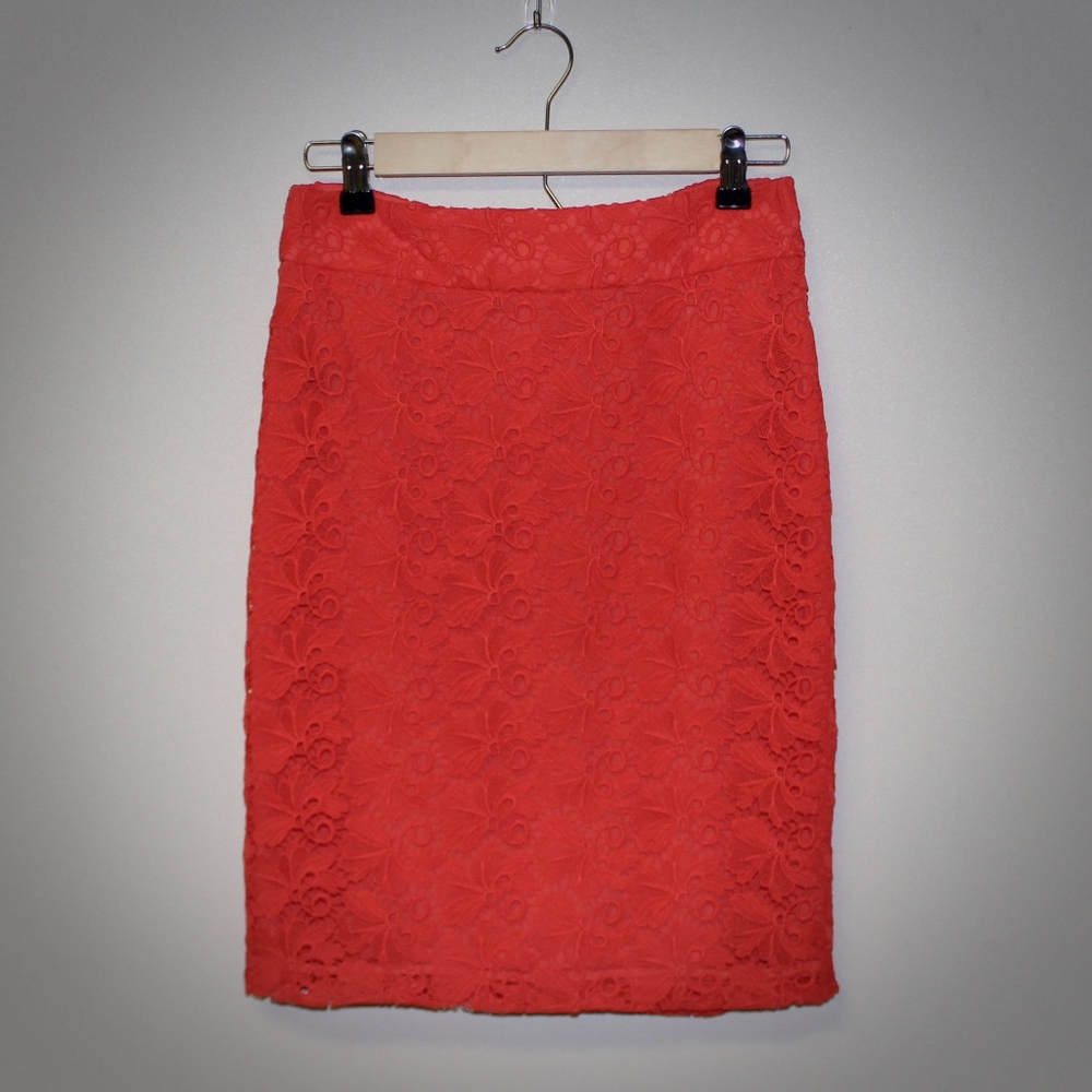 Ann Taylor Petite Floral Lace Pencil Skirt